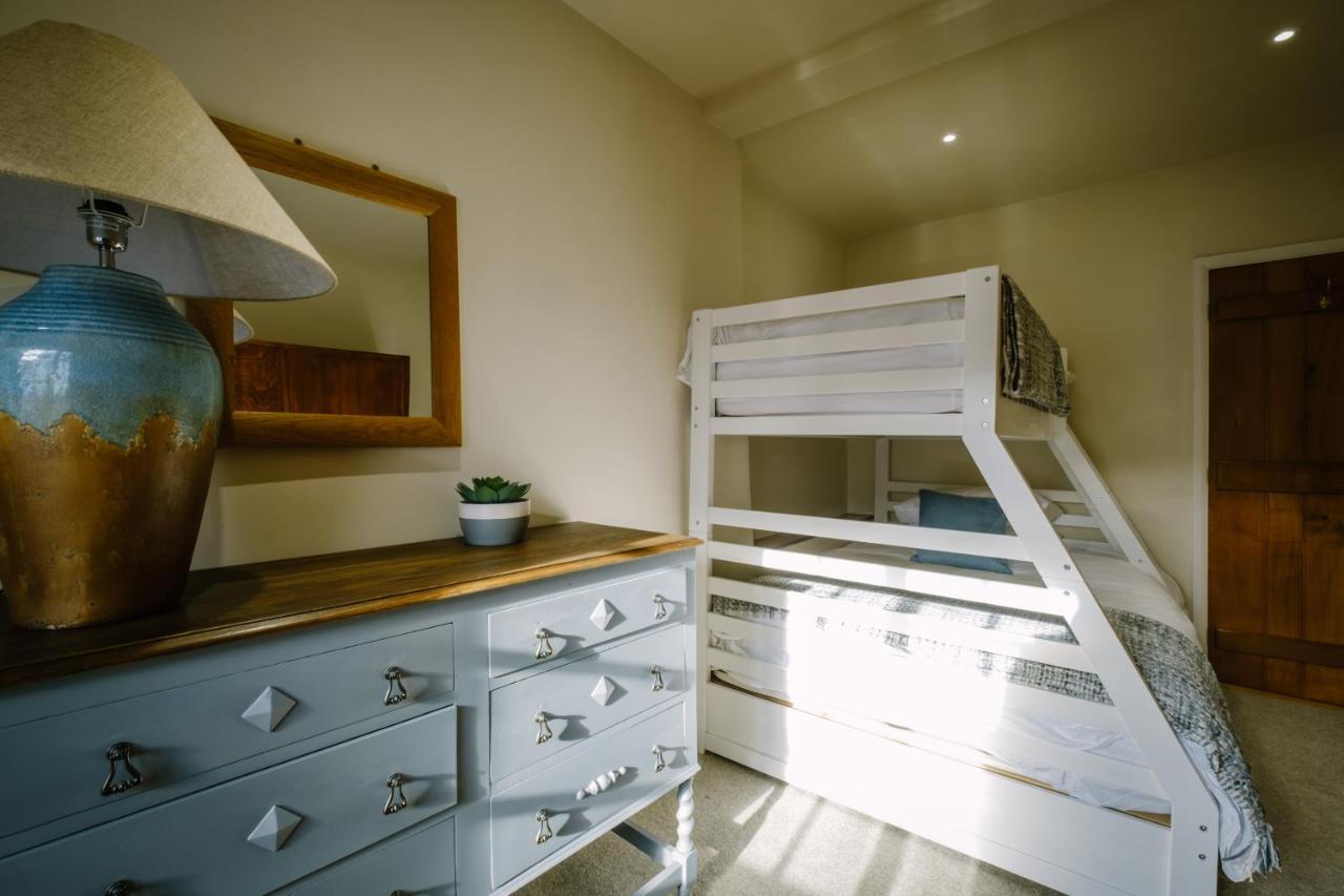 ボウネス＝オン＝ウィンダミア Beautiful Grade 2 Listed Building - West Wingヴィラ エクステリア 写真